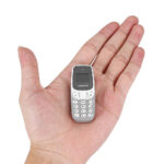 ⁦الهاتف الأصغر فى العالم بشريحتين⁩ - الصورة ⁦3⁩