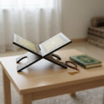 ⁦حامل خشبى قابل للطى للقرآن الكريم⁩ - الصورة ⁦5⁩